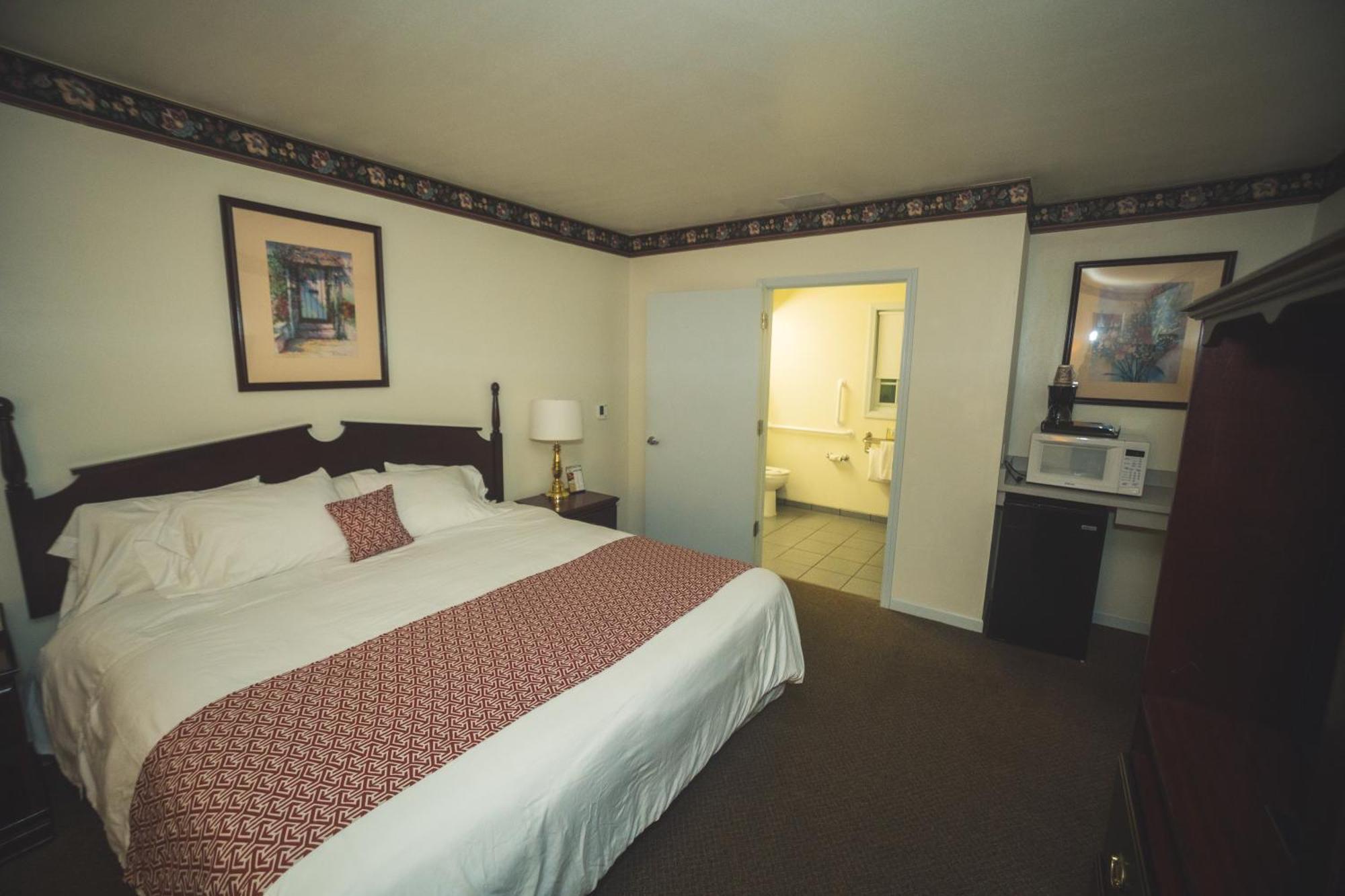 The Chalet Motel Mequon Esterno foto
