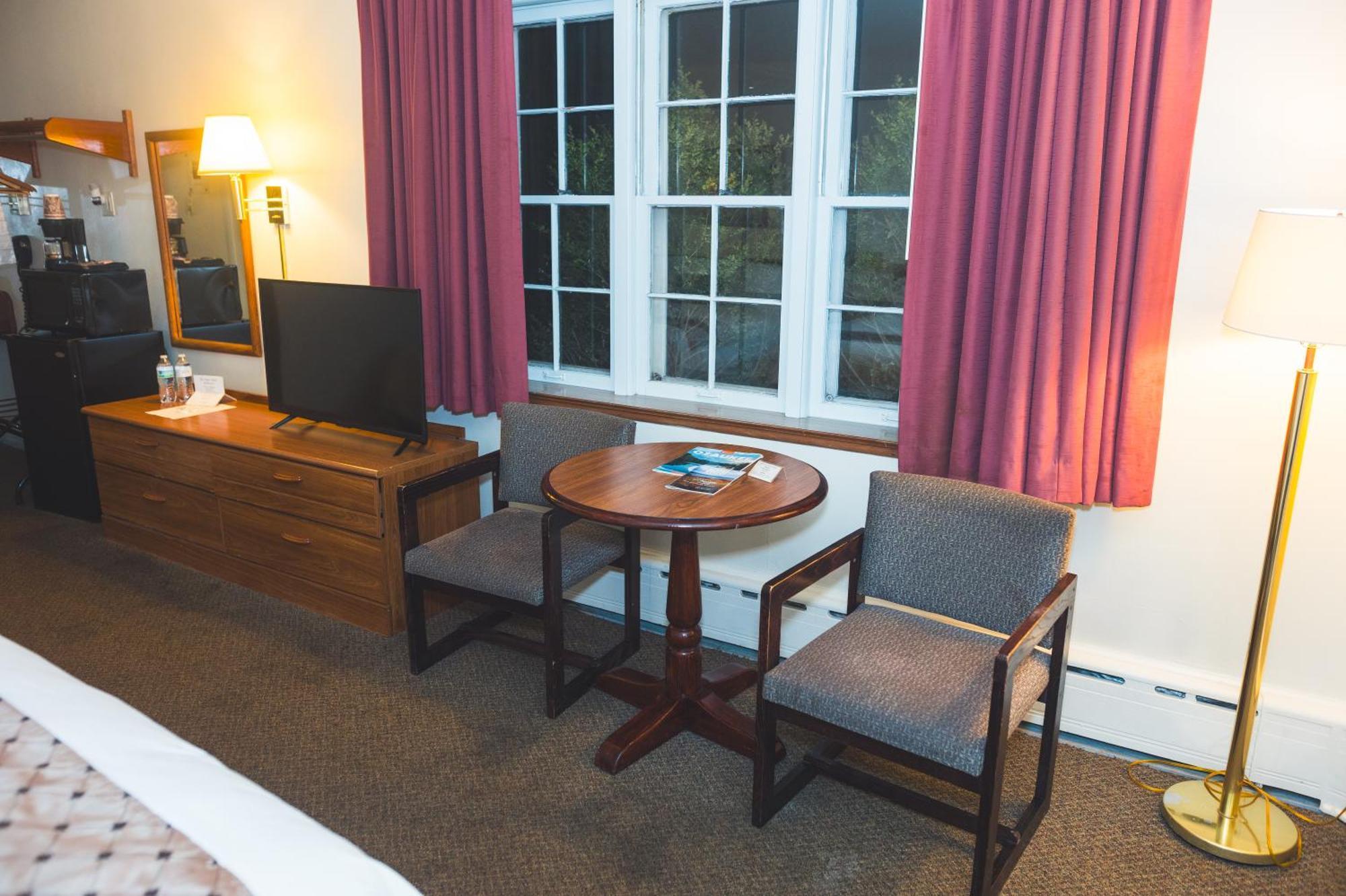 The Chalet Motel Mequon Esterno foto