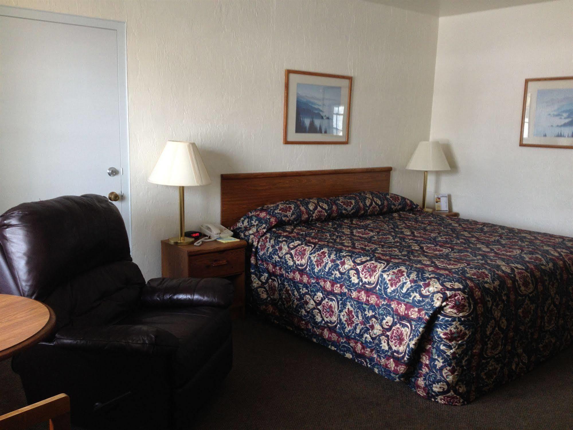 The Chalet Motel Mequon Esterno foto