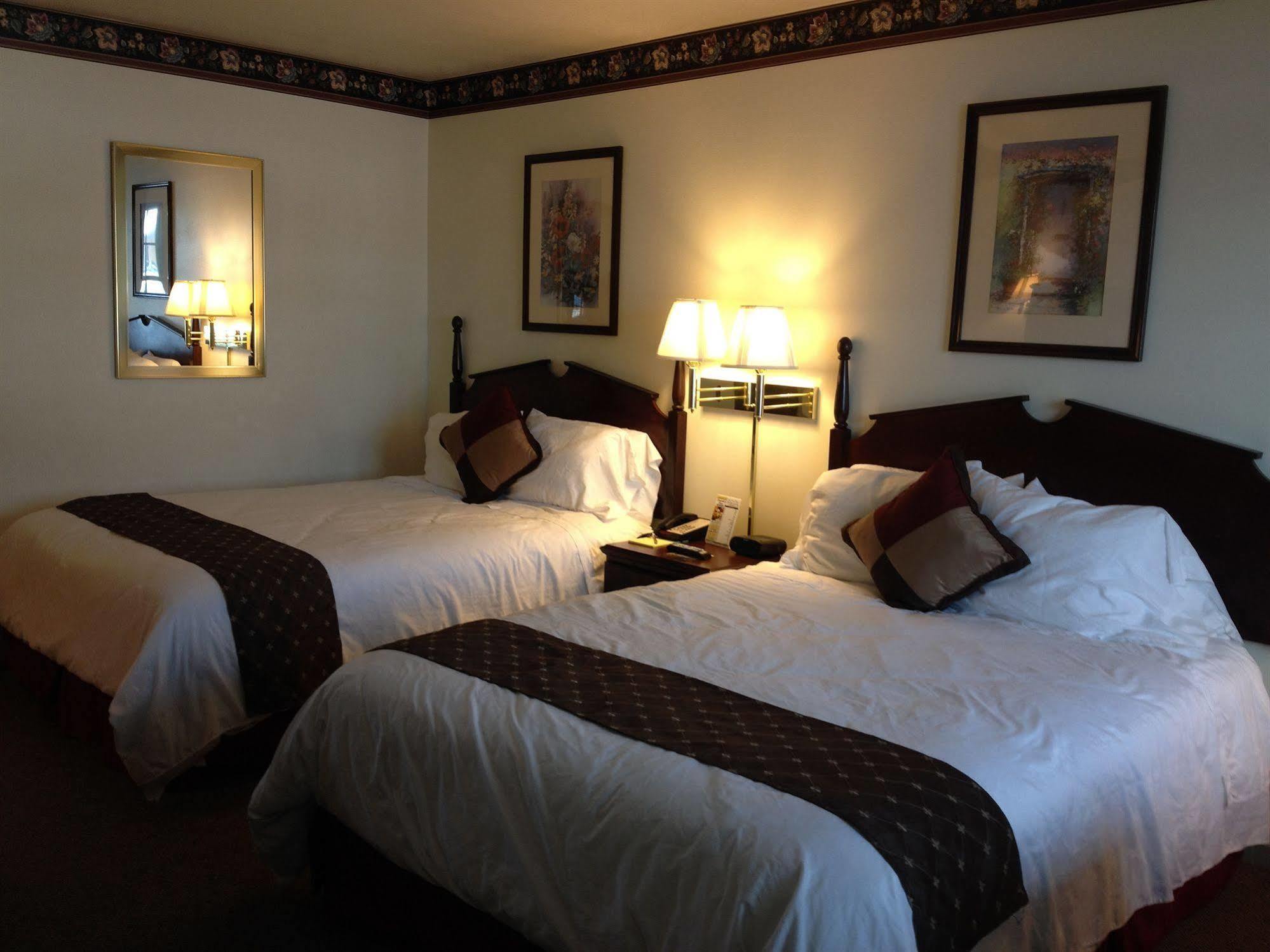 The Chalet Motel Mequon Esterno foto