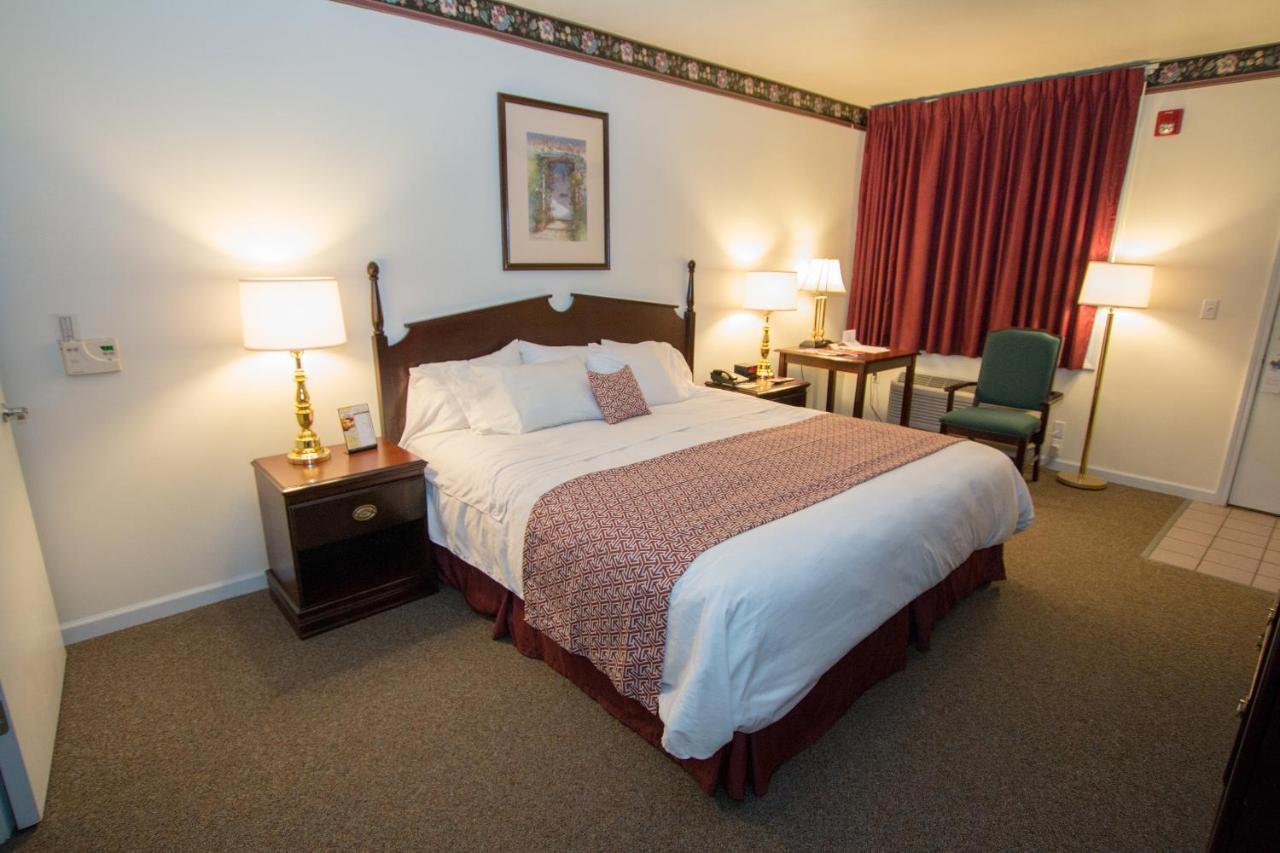 The Chalet Motel Mequon Esterno foto